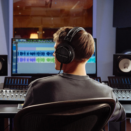Beyerdynamic DT 990 PRO X