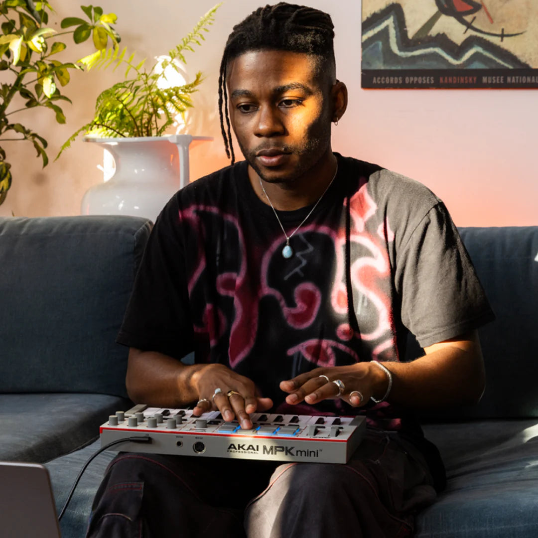 AKAI Mpk mini IV AKAI