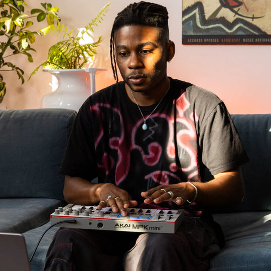 AKAI Mpk mini IV AKAI